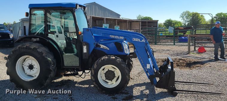 image for item K5828 2004 New Holland TN75DA tractor