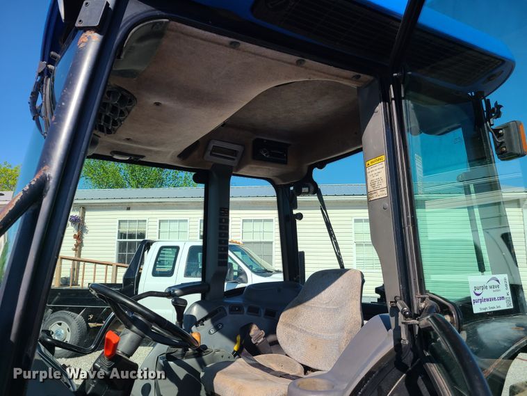 image for item K5828 2004 New Holland TN75DA tractor