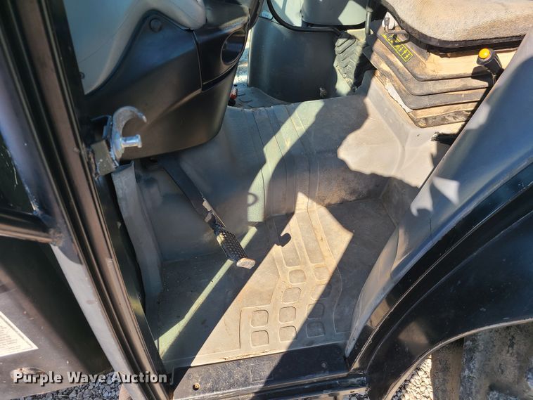 image for item K5828 2004 New Holland TN75DA tractor