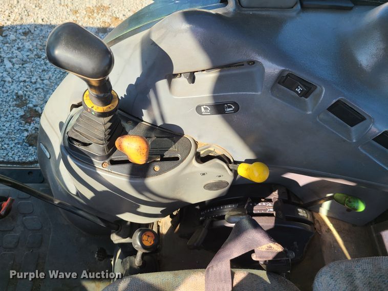 image for item K5828 2004 New Holland TN75DA tractor