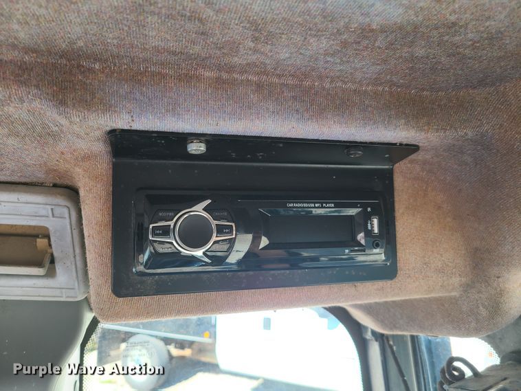 image for item K5828 2004 New Holland TN75DA tractor