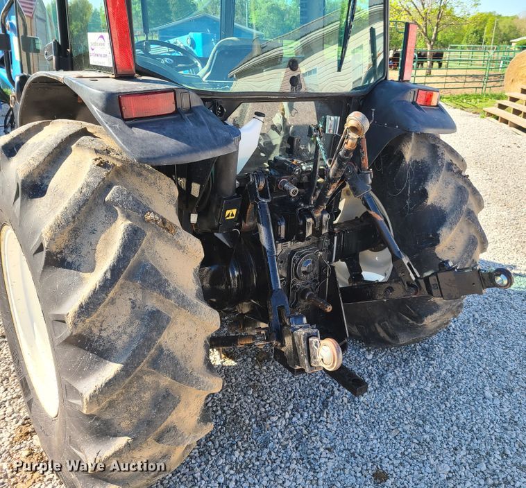 image for item K5828 2004 New Holland TN75DA tractor
