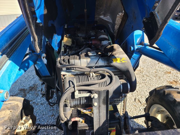 image for item K5828 2004 New Holland TN75DA tractor