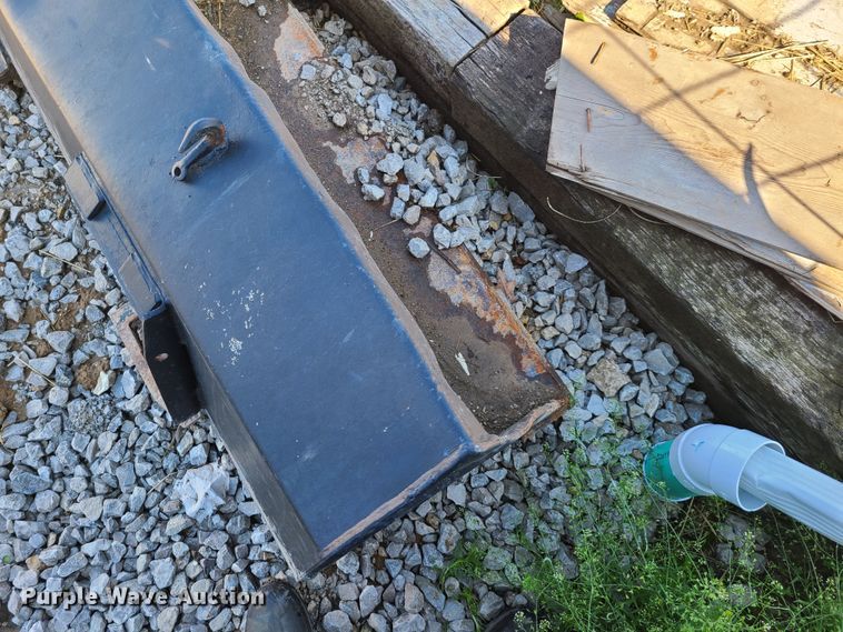 image for item K5828 2004 New Holland TN75DA tractor