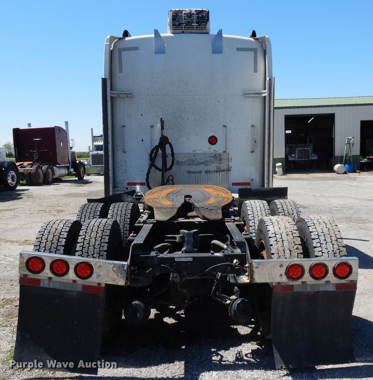 image for item DE5590 1998 Kenworth W900 semi truck