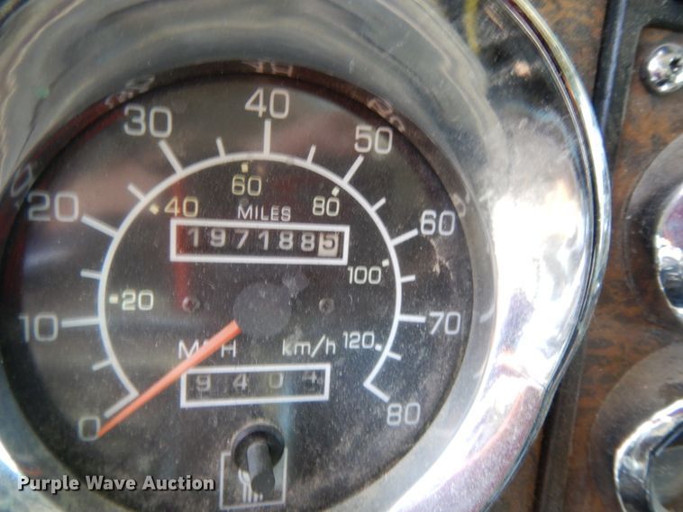 image for item DE5590 1998 Kenworth W900 semi truck