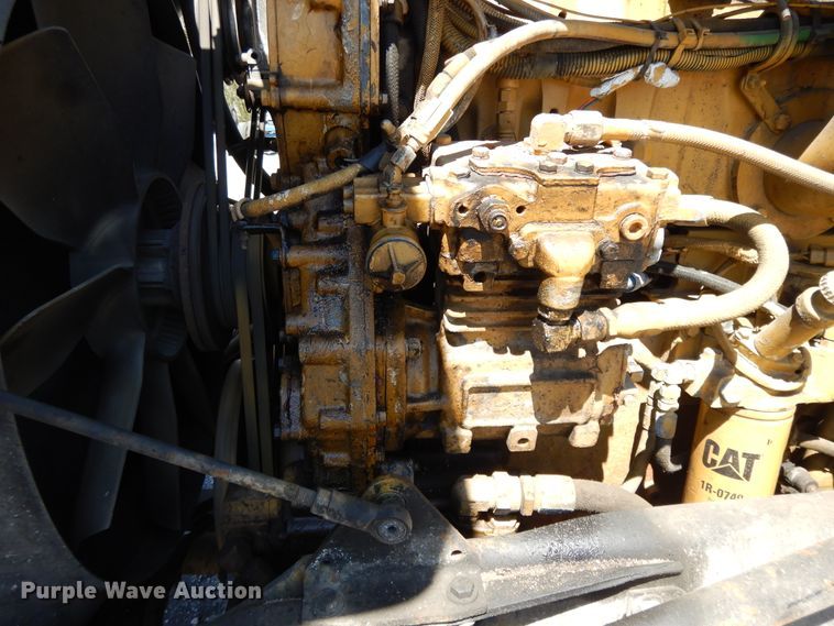 image for item DE5590 1998 Kenworth W900 semi truck