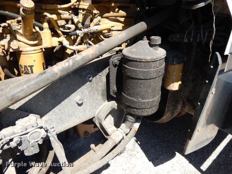 image for item DE5590 1998 Kenworth W900 semi truck