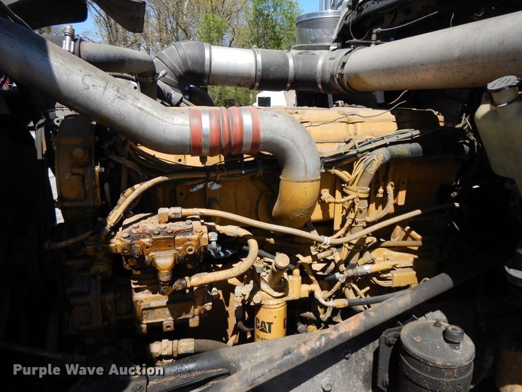 image for item DE5590 1998 Kenworth W900 semi truck