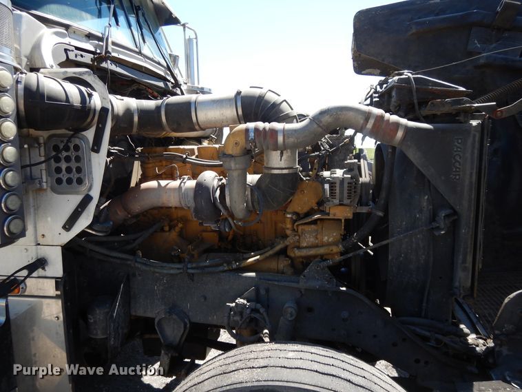 image for item DE5590 1998 Kenworth W900 semi truck