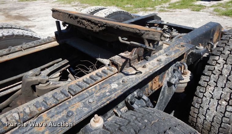 image for item DE5590 1998 Kenworth W900 semi truck