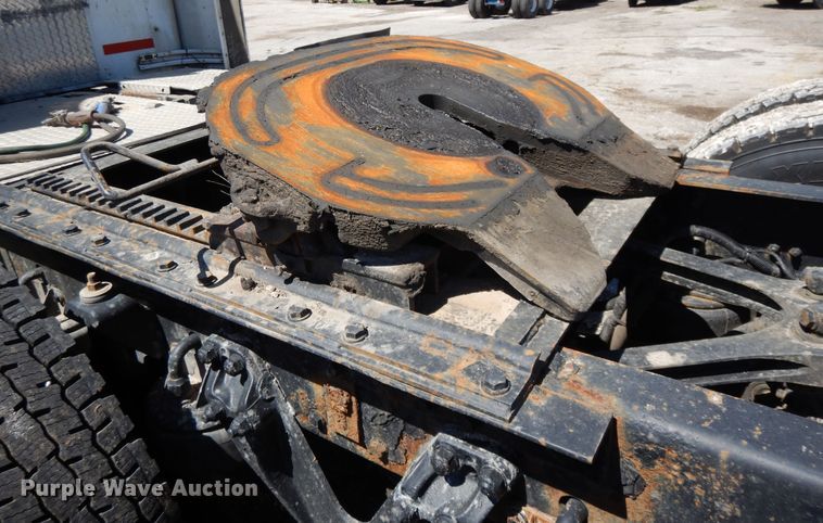 image for item DE5590 1998 Kenworth W900 semi truck