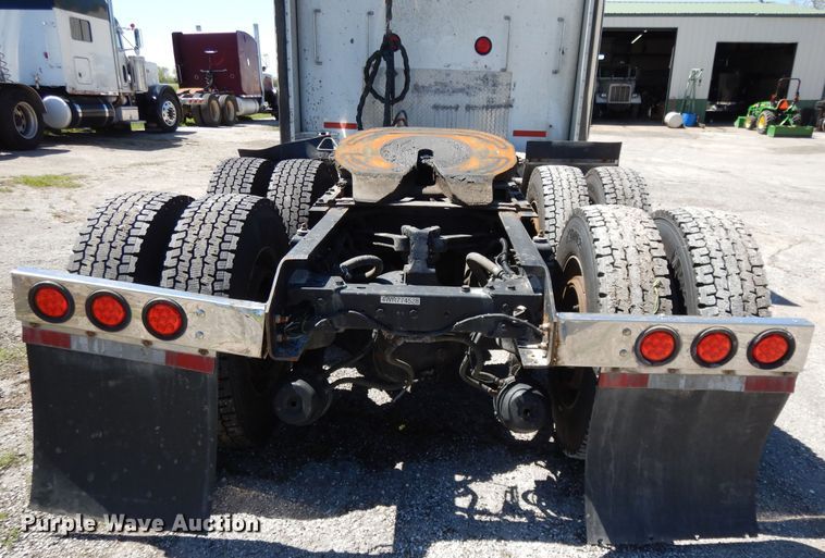 image for item DE5590 1998 Kenworth W900 semi truck