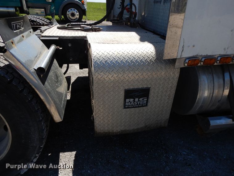 image for item DE5590 1998 Kenworth W900 semi truck