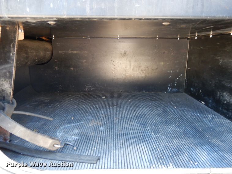 image for item DE5590 1998 Kenworth W900 semi truck