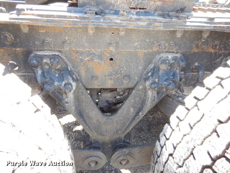 image for item DE5590 1998 Kenworth W900 semi truck