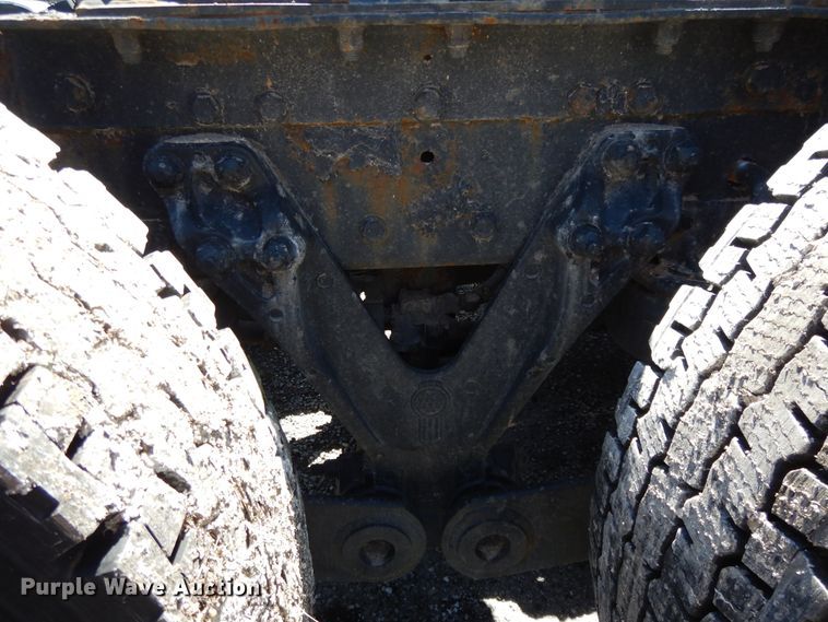 image for item DE5590 1998 Kenworth W900 semi truck