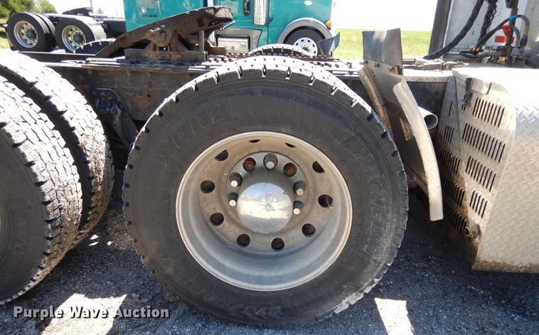 image for item DE5590 1998 Kenworth W900 semi truck