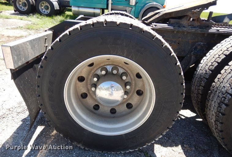 image for item DE5590 1998 Kenworth W900 semi truck