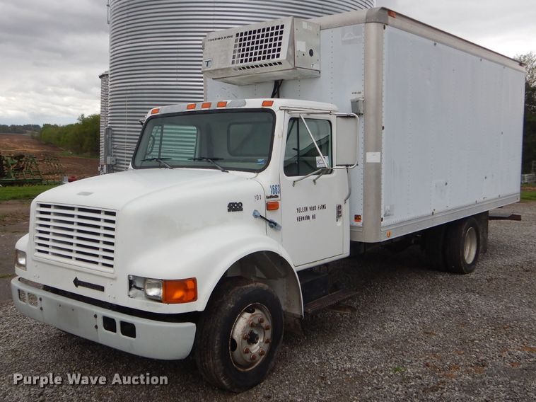 image for item DF3107 1997 International 4700 box truck