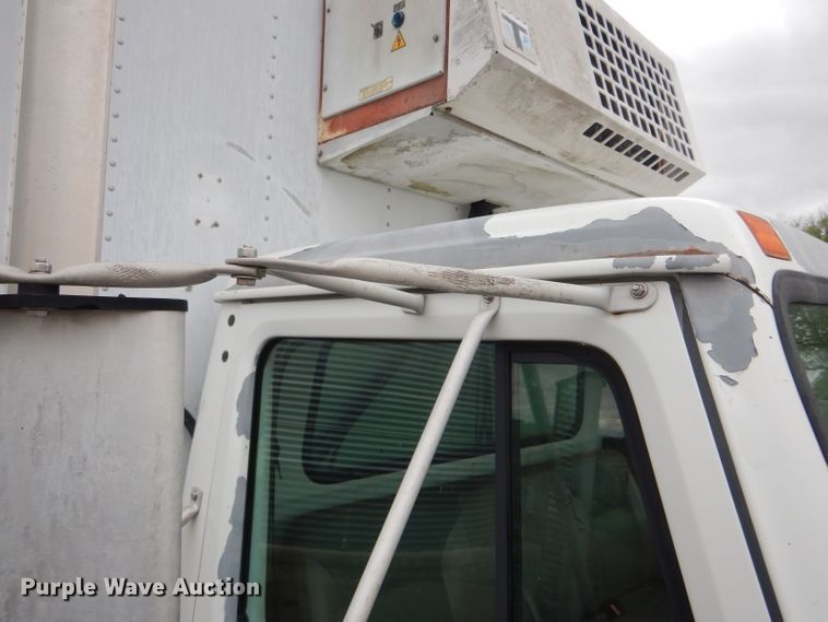 image for item DF3107 1997 International 4700 box truck