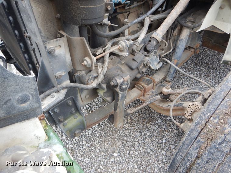 image for item DF3107 1997 International 4700 box truck