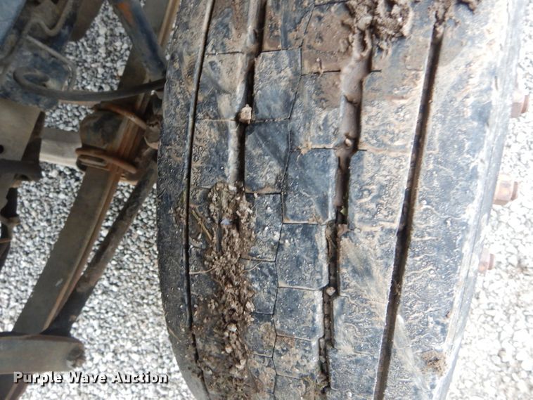 image for item DF3107 1997 International 4700 box truck