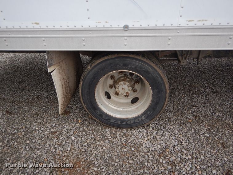 image for item DF3107 1997 International 4700 box truck