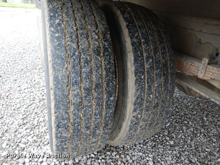 image for item DF3107 1997 International 4700 box truck