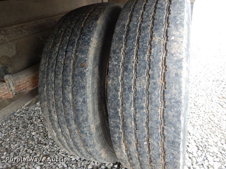 image for item DF3107 1997 International 4700 box truck