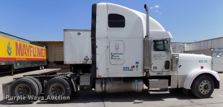 image for item DG2569 2003 Freightliner FLD132 XL Classic semi truck