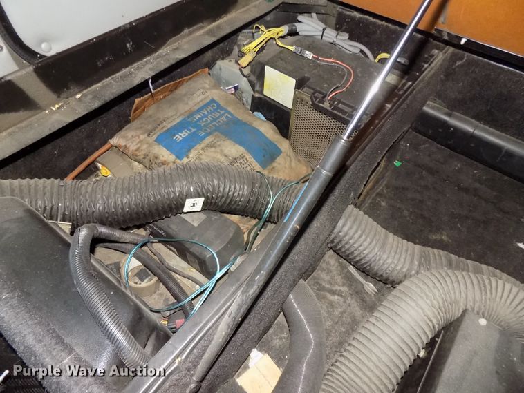 image for item DG2569 2003 Freightliner FLD132 XL Classic semi truck