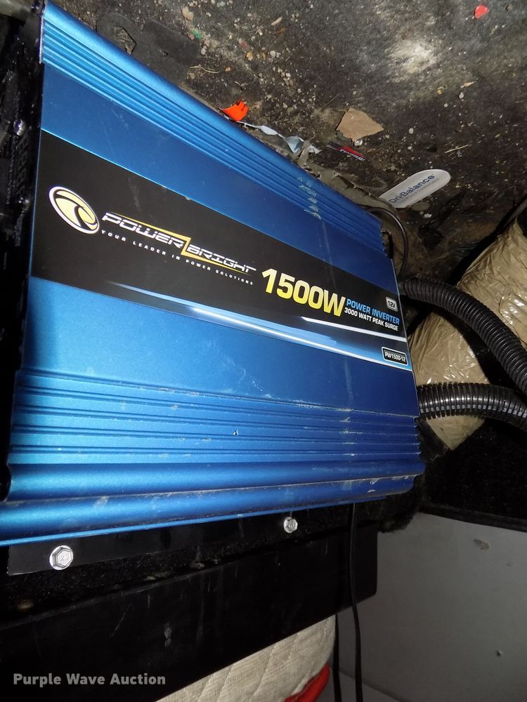 image for item DG2569 2003 Freightliner FLD132 XL Classic semi truck