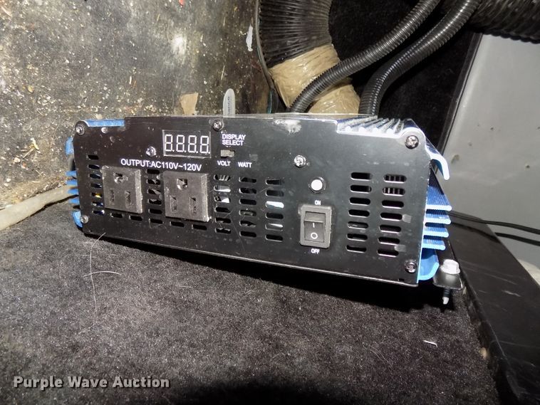 image for item DG2569 2003 Freightliner FLD132 XL Classic semi truck