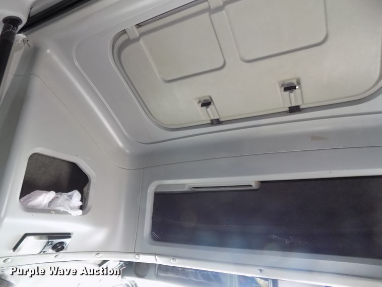 image for item DG2569 2003 Freightliner FLD132 XL Classic semi truck