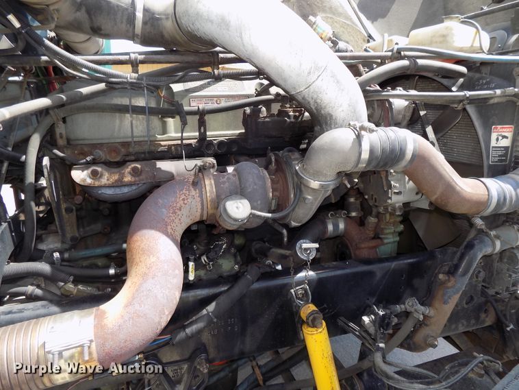 image for item DG2569 2003 Freightliner FLD132 XL Classic semi truck