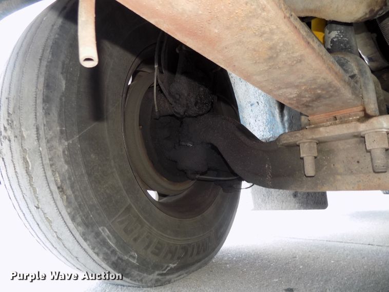 image for item DG2569 2003 Freightliner FLD132 XL Classic semi truck