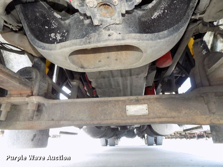 image for item DG2569 2003 Freightliner FLD132 XL Classic semi truck