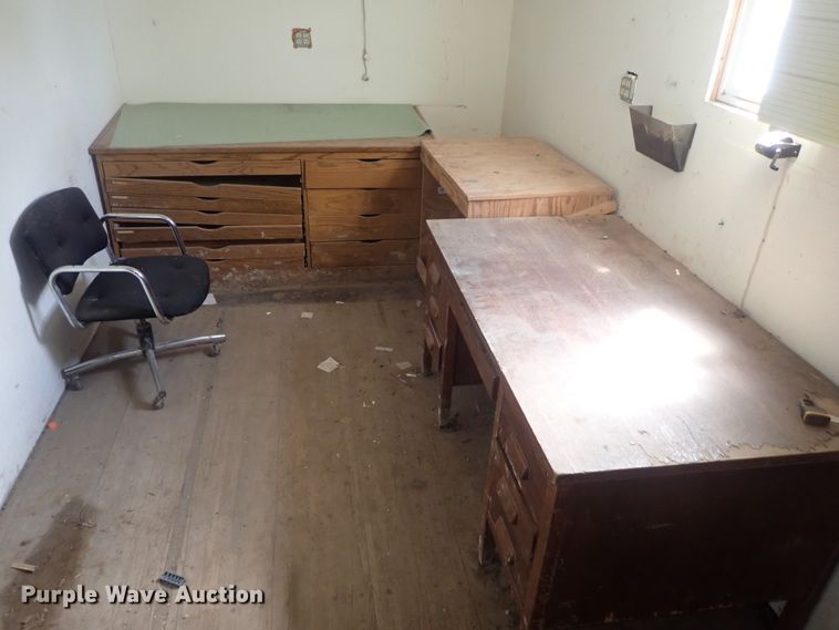 image for item DG3058 1988 Freuhauf FB915F248LLT dry van trailer