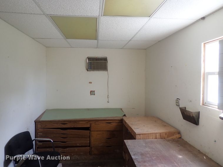 image for item DG3058 1988 Freuhauf FB915F248LLT dry van trailer