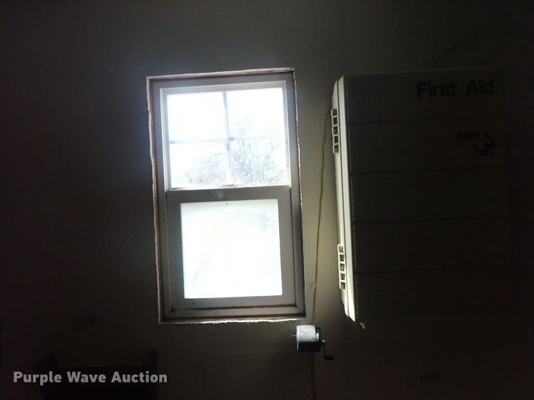 image for item DG3058 1988 Freuhauf FB915F248LLT dry van trailer