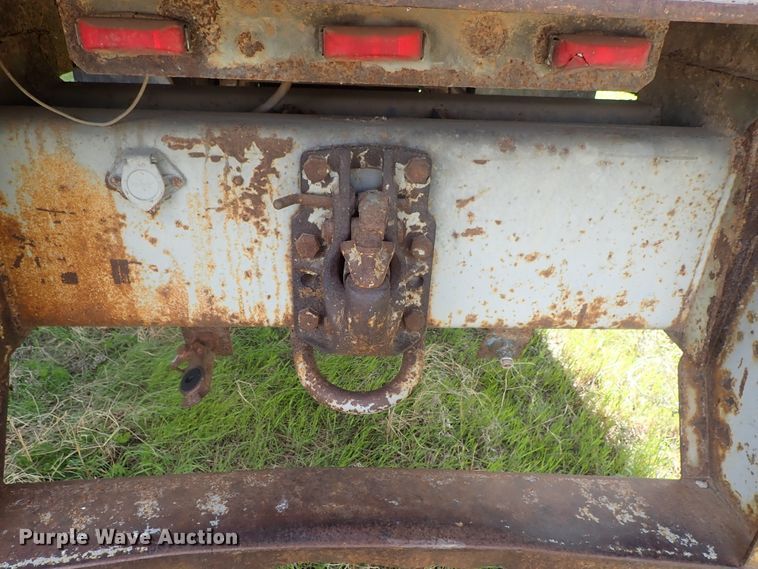 image for item DG3058 1988 Freuhauf FB915F248LLT dry van trailer