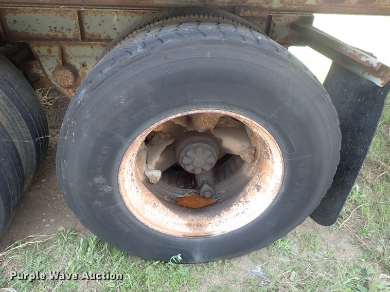 image for item DG3058 1988 Freuhauf FB915F248LLT dry van trailer