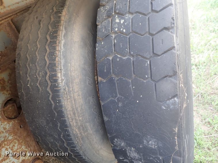 image for item DG3058 1988 Freuhauf FB915F248LLT dry van trailer