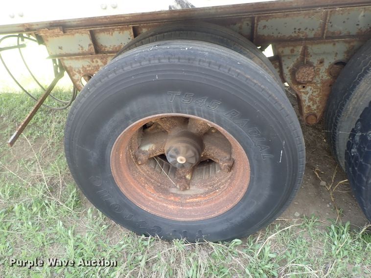 image for item DG3058 1988 Freuhauf FB915F248LLT dry van trailer