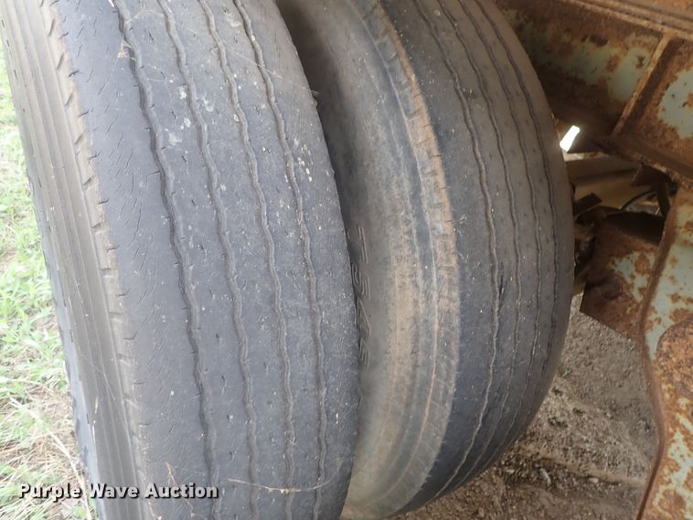 image for item DG3058 1988 Freuhauf FB915F248LLT dry van trailer