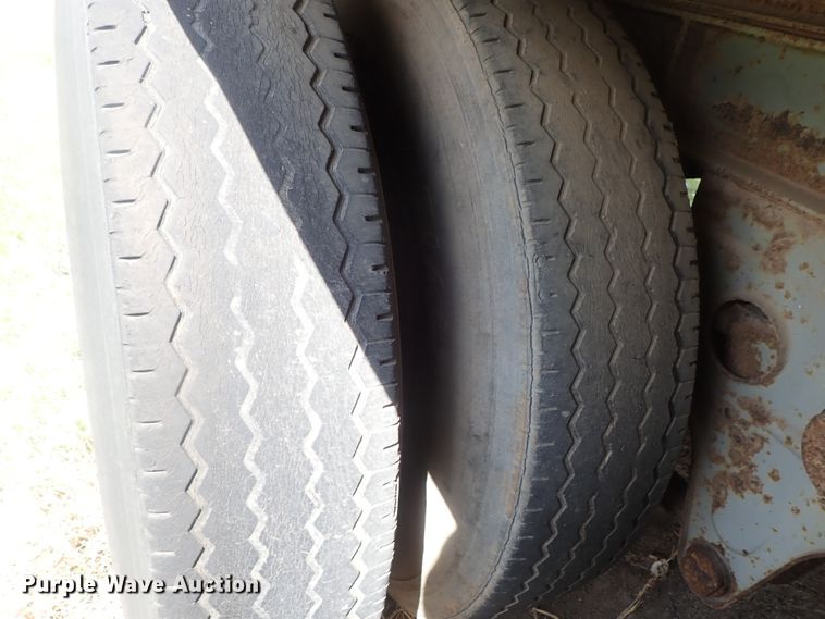 image for item DG3058 1988 Freuhauf FB915F248LLT dry van trailer