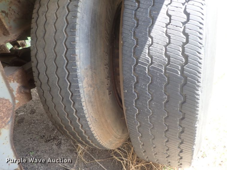 image for item DG3058 1988 Freuhauf FB915F248LLT dry van trailer