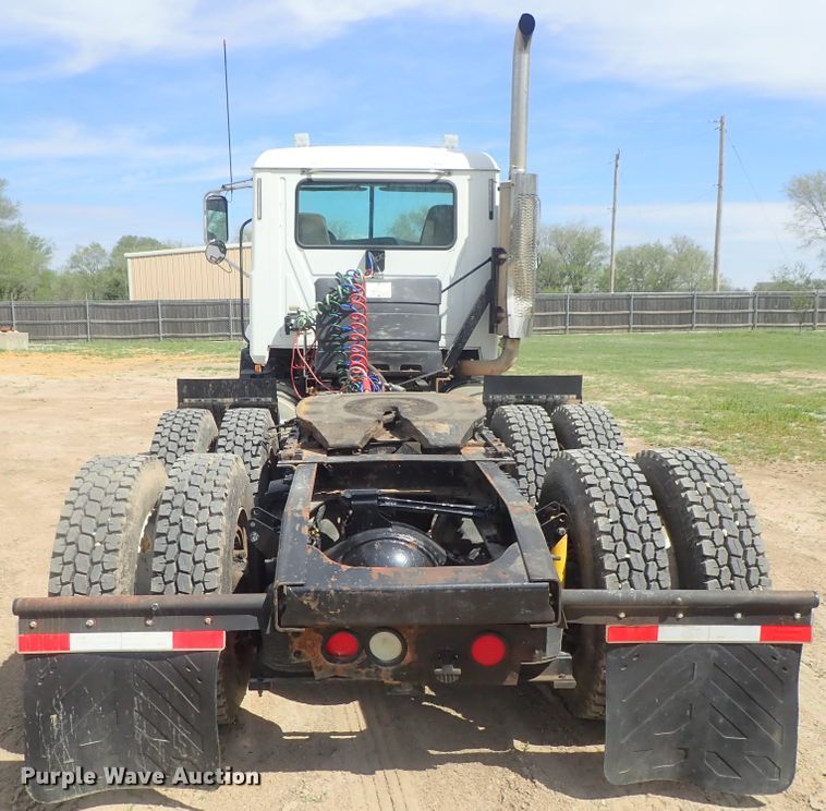 image for item DG3064 2006 Mack CXN semi truck