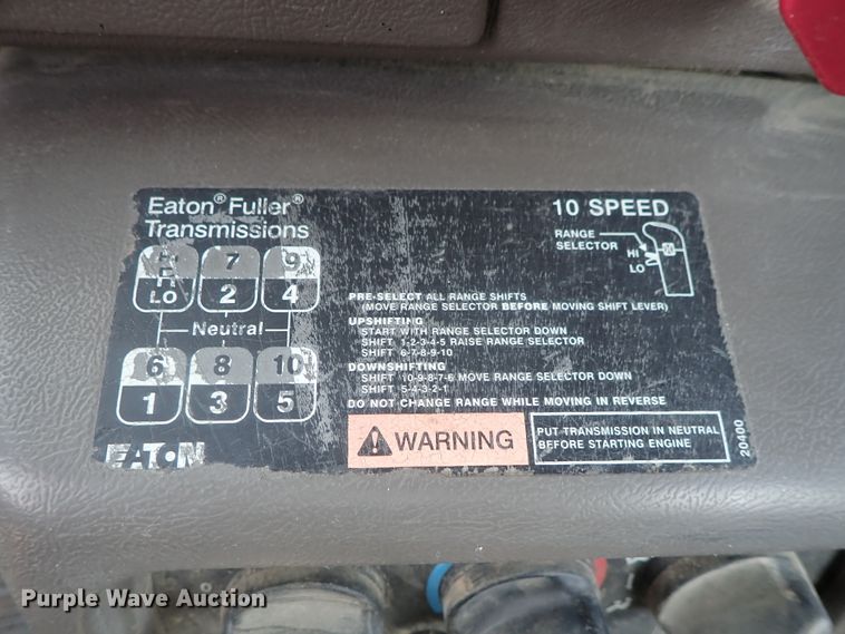 image for item DG3064 2006 Mack CXN semi truck